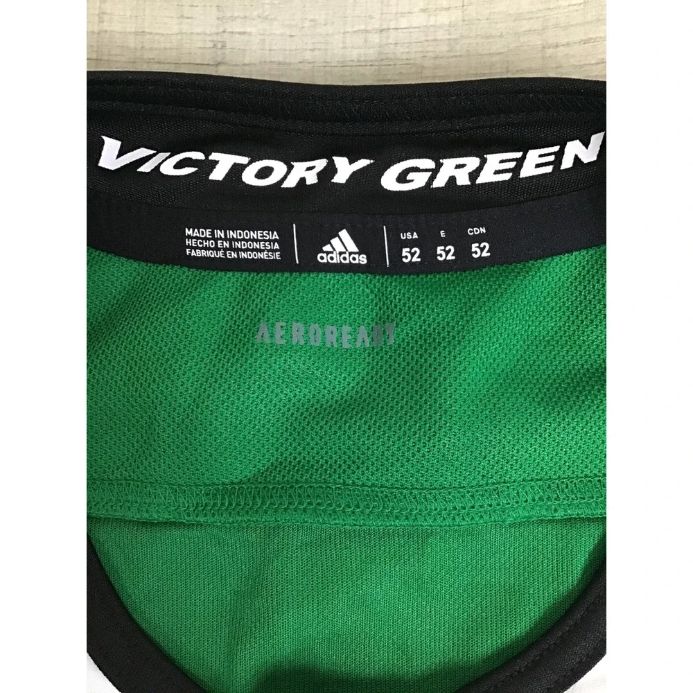 Adidas Victory Green Dallas Stars Robertson #21 Signed Authentic Jersey Size 52